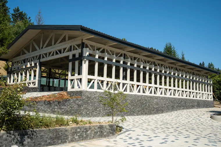 Foișorul Golden Forest pentru ceremonii în aer liber
