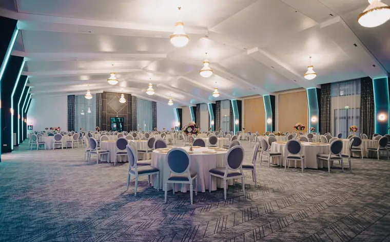 Sala mare Golden Forest amenajată pentru eveniment
